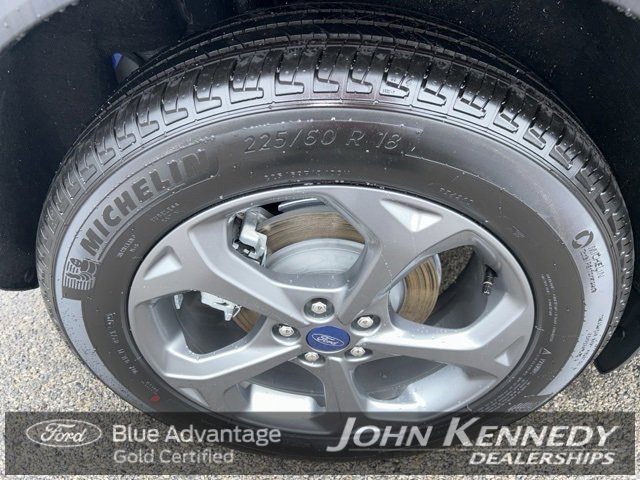 Certified 2025 Ford Escape ST-Line w/ Cold Weather Package image 10