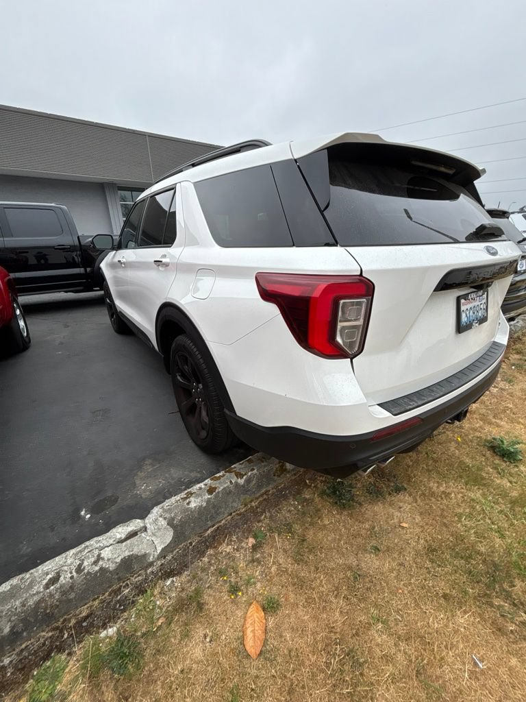 Certified 2023 Ford Explorer ST w/ Equipment Group 401A AWD/4WD image 3