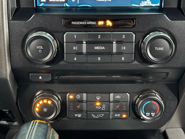 Certified 2018 Ford F150 Raptor w/ Equipment Group 801A Mid AWD/4WD image 32