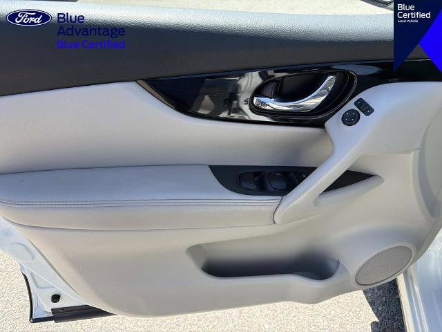 Used 2020 Nissan Rogue Sport SV w/ All-Weather Package AWD/4WD image 13
