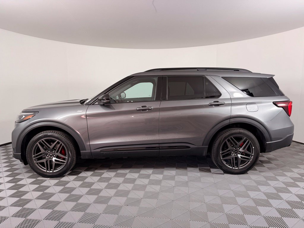 Certified 2025 Ford Explorer ST-Line w/ ST-Line Street Pack AWD/4WD image 12