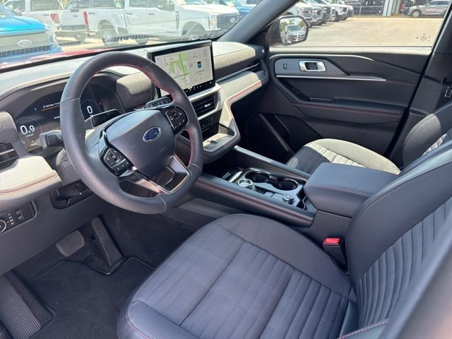 Certified 2025 Ford Explorer ST-Line w/ Premium Package RWD image 9