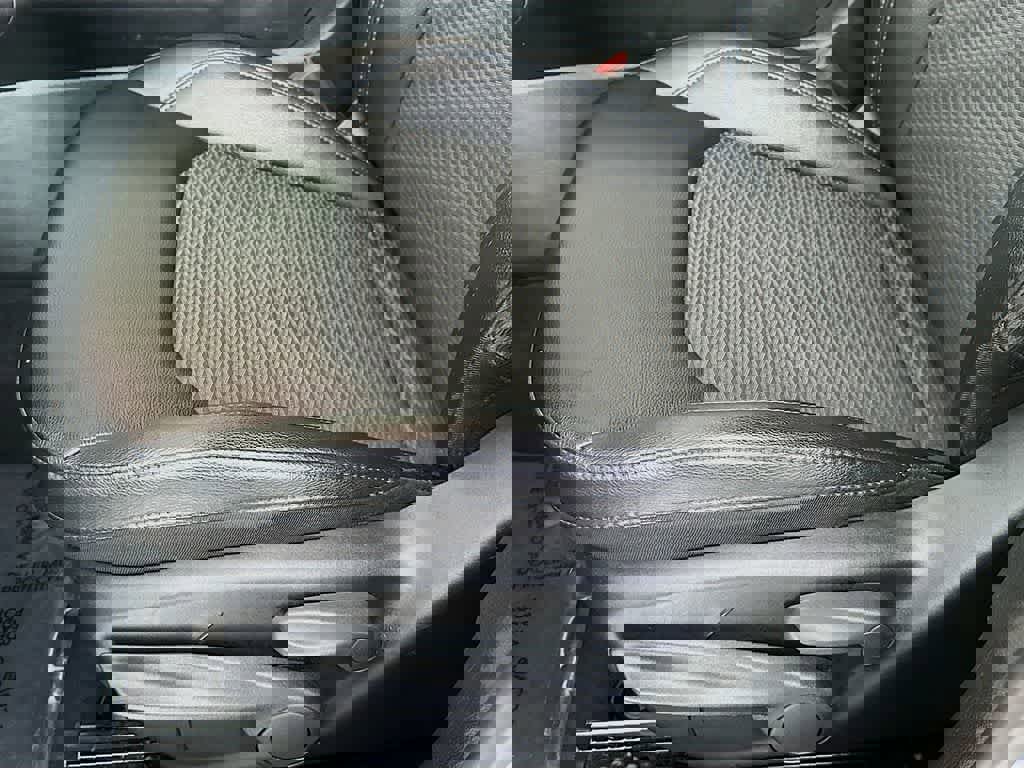 Used 2024 Jeep Compass Latitude image 30