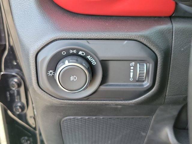 Used 2023 Jeep Wrangler Unlimited Rubicon w/ Cold Weather Group image 21