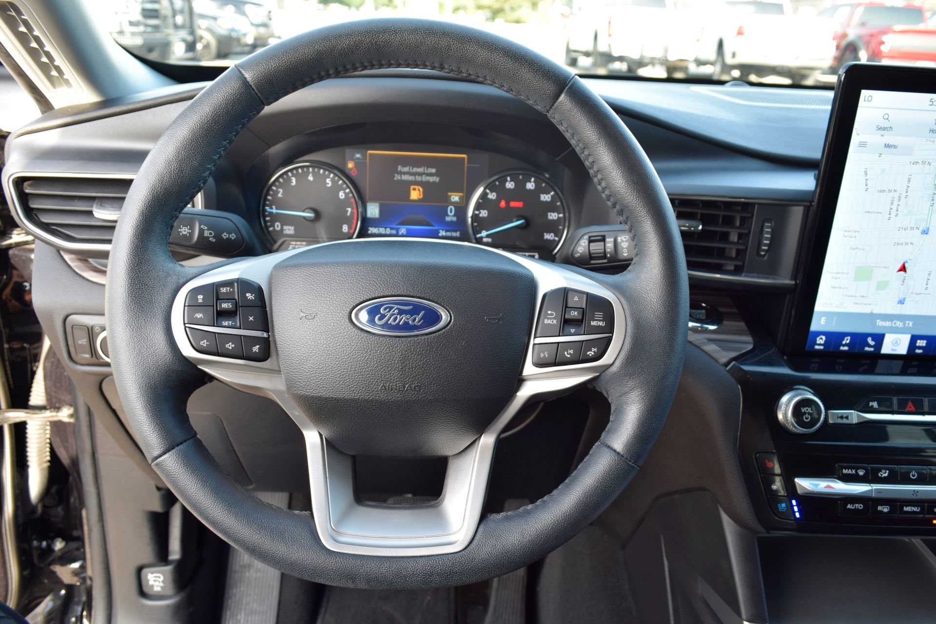 Certified 2023 Ford Explorer Limited w/ Limited Technology Package RWD image 6