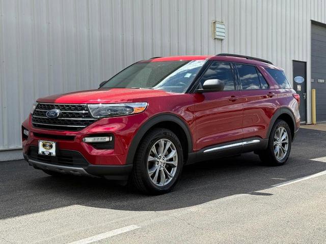Certified 2022 Ford Explorer XLT w/ Equipment Group 202A AWD/4WD image 3
