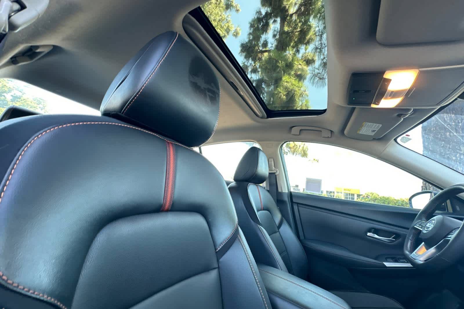Used 2023 Nissan Sentra SR w/ SR Premium Package FWD image 17