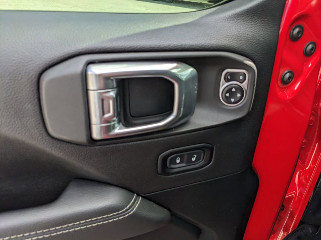 Used 2021 Jeep Wrangler Unlimited Sahara image 20