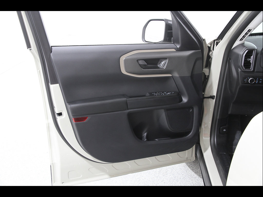 Certified 2025 Ford Bronco Sport Big Bend AWD/4WD image 4