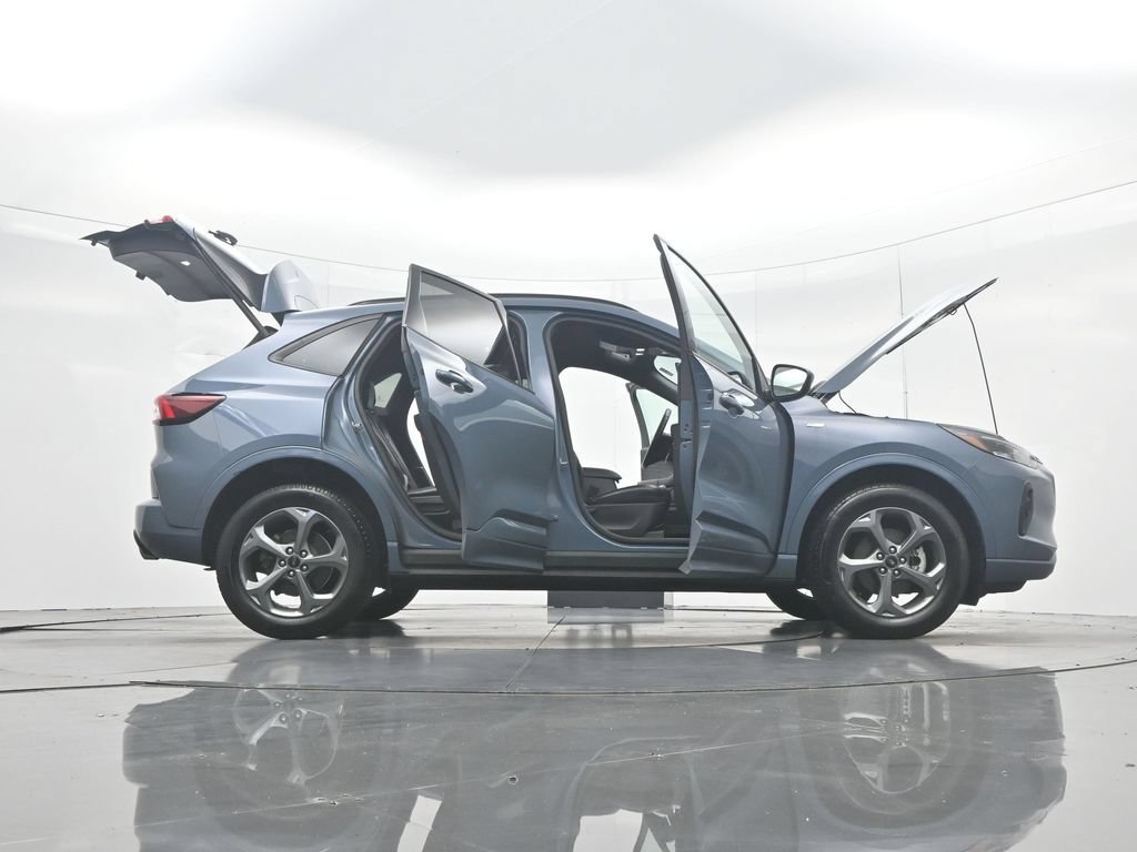 Certified 2023 Ford Escape ST-Line Select AWD/4WD image 56