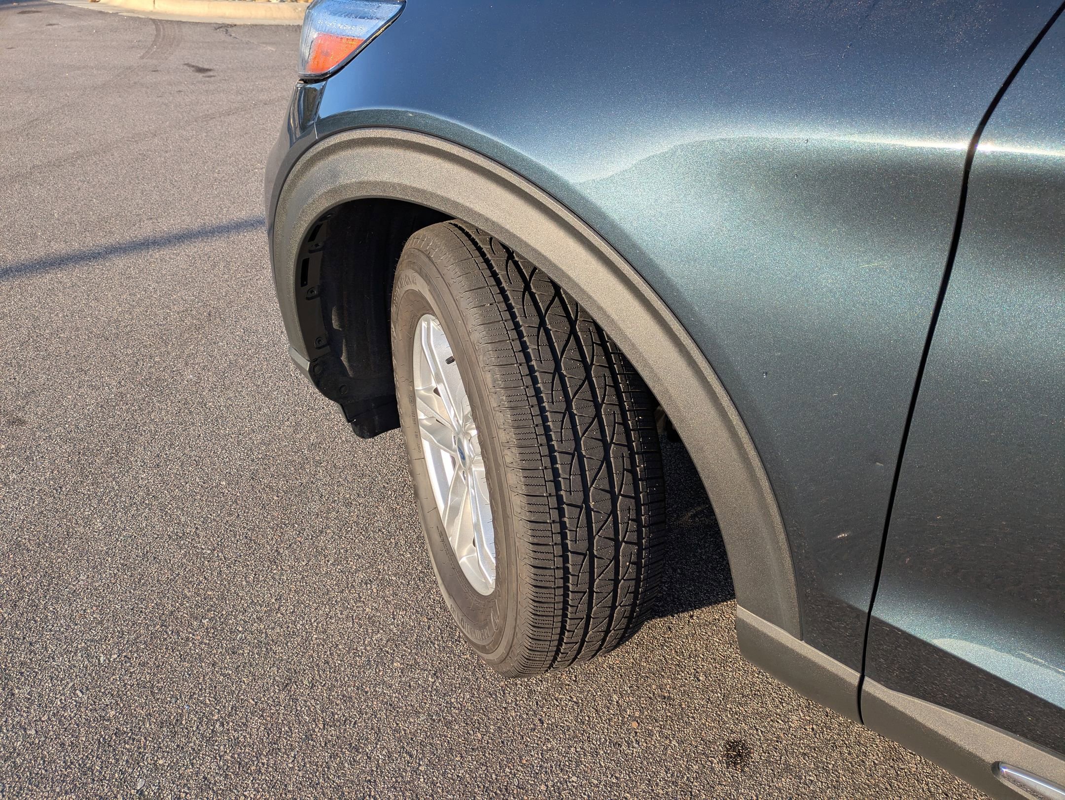 Certified 2022 Ford Explorer XLT w/ Equipment Group 202A image 40