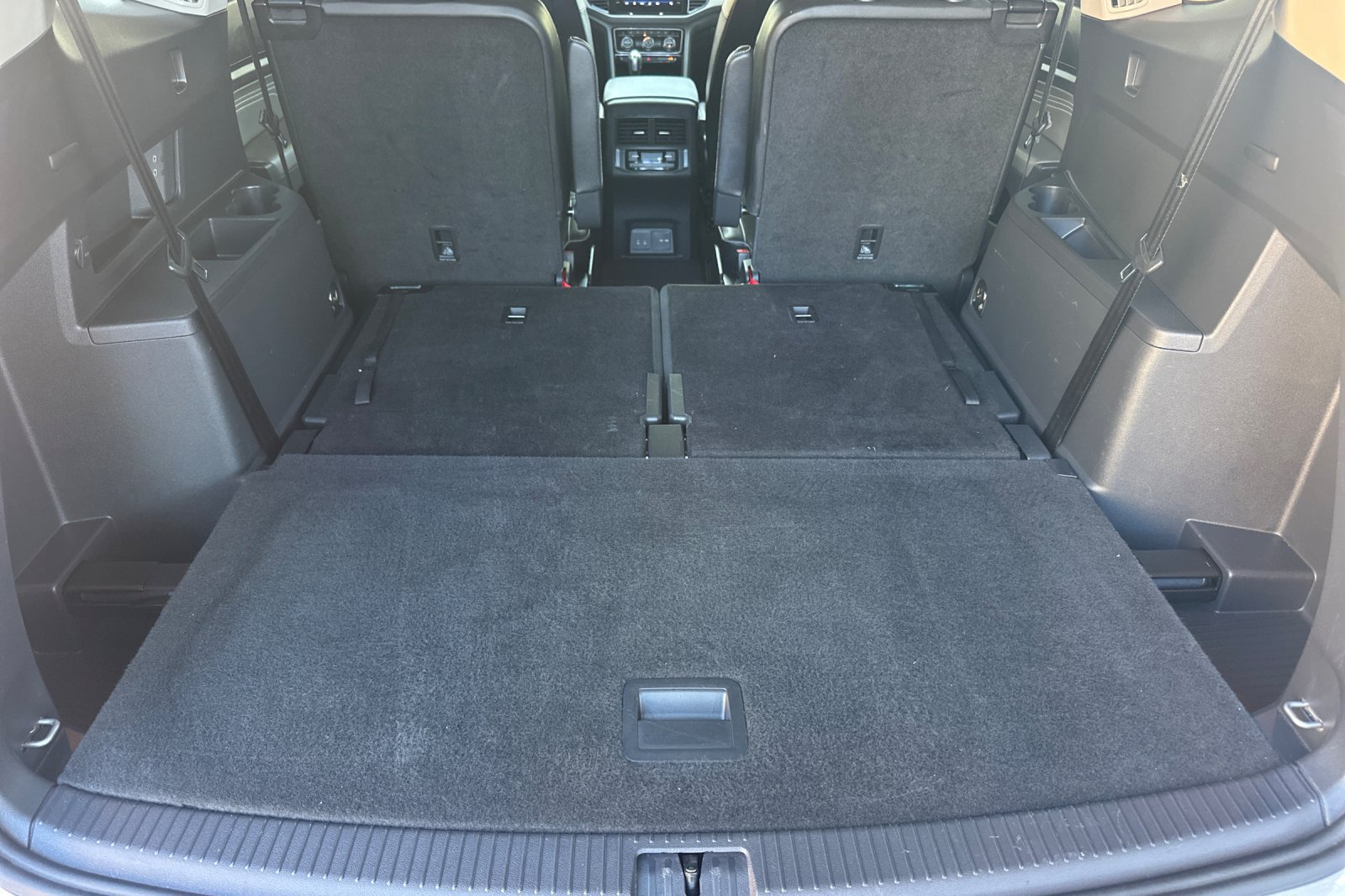 Used 2022 Volkswagen Atlas SEL R-Line AWD/4WD image 17