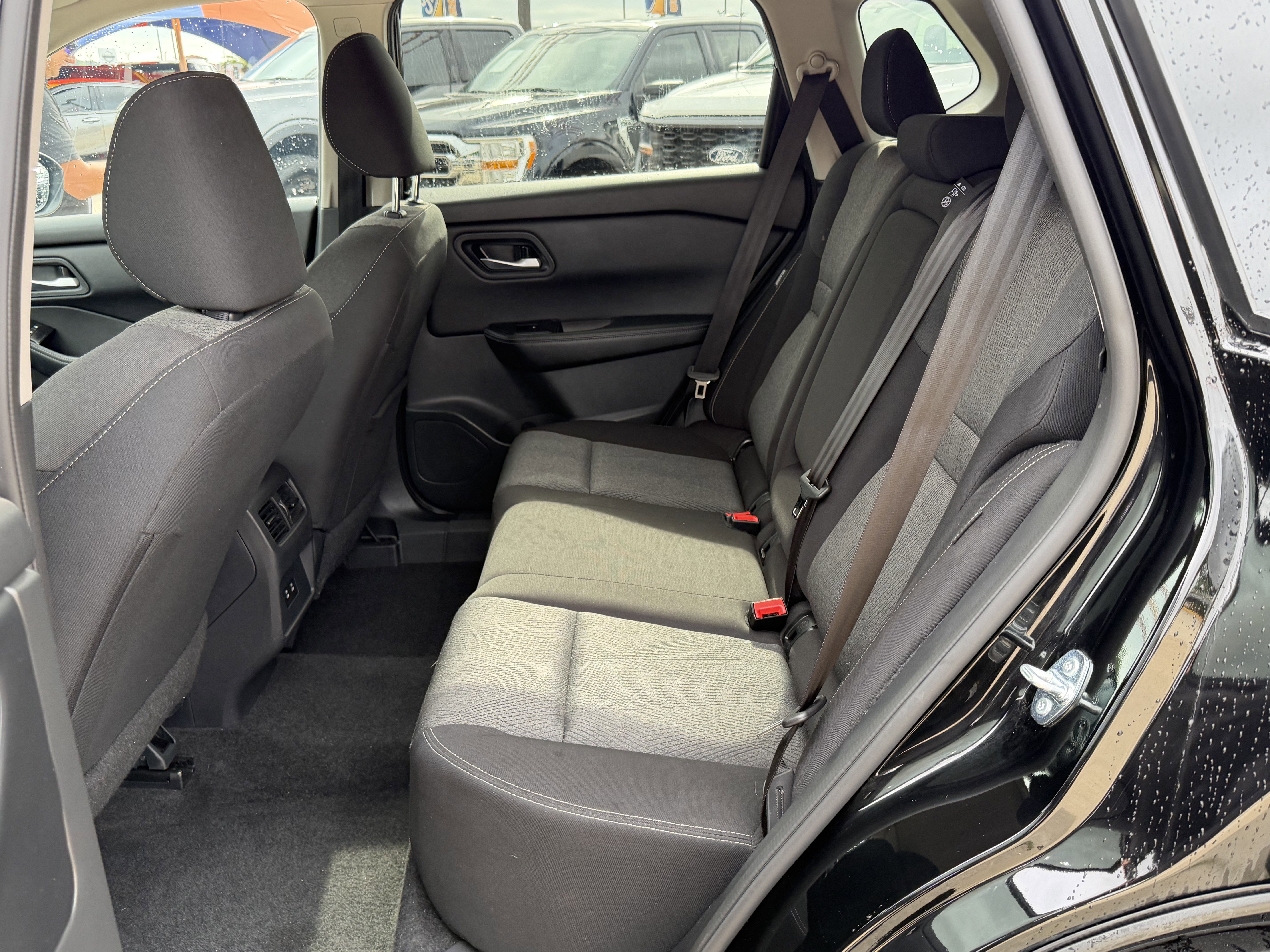 Used 2025 Nissan Rogue SV AWD/4WD image 13