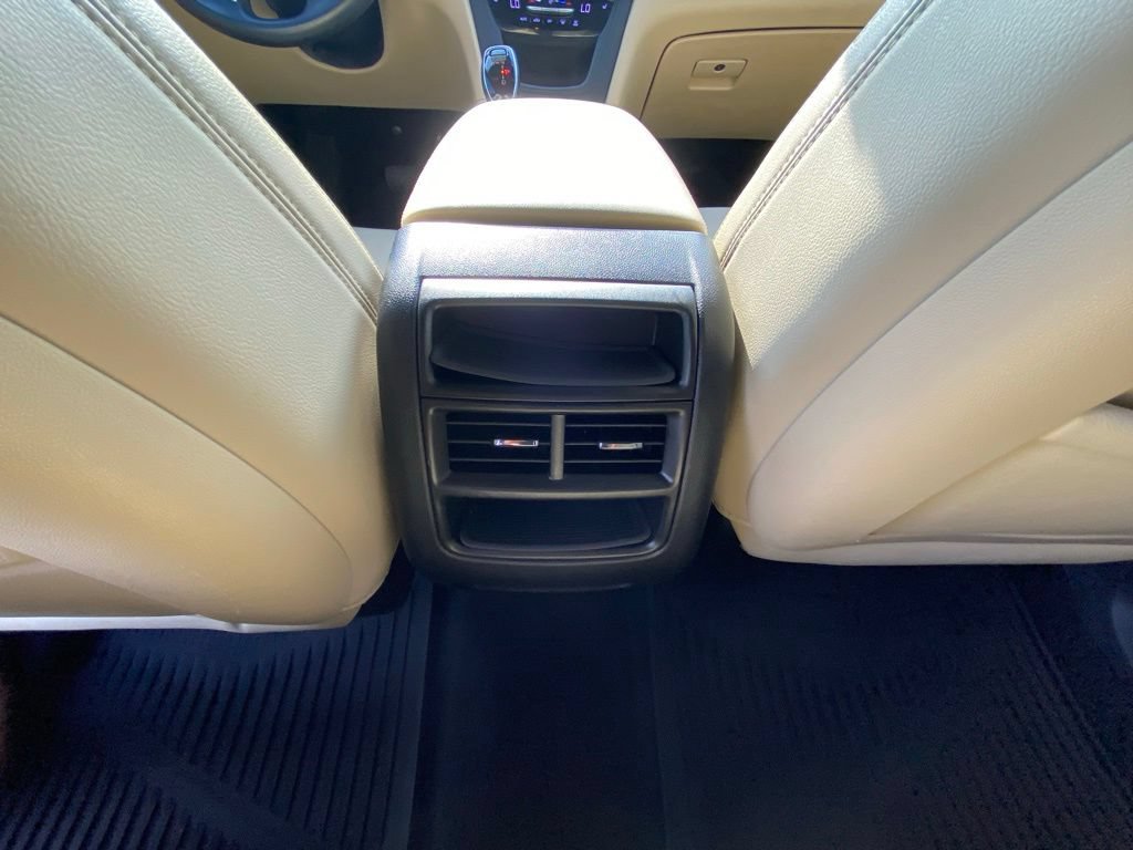 Used 2018 Cadillac XT5 AWD image 24