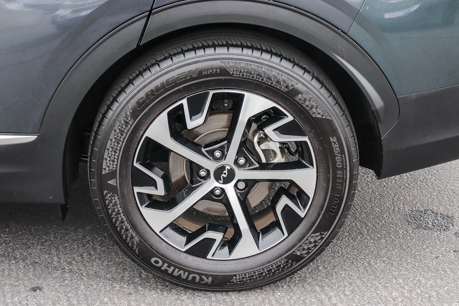 Used 2024 Kia Sportage EX FWD image 8