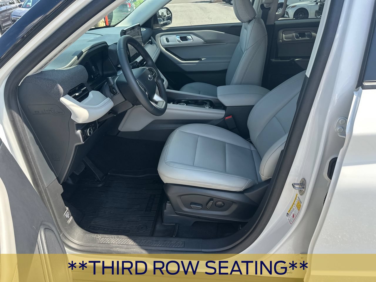 Certified 2025 Ford Explorer Active w/ Active Comfort Package AWD/4WD image 10