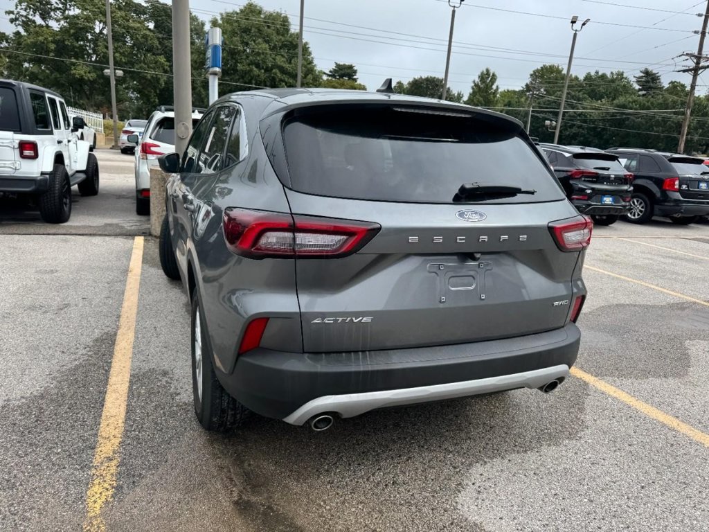 Certified 2023 Ford Escape Active AWD/4WD image 8