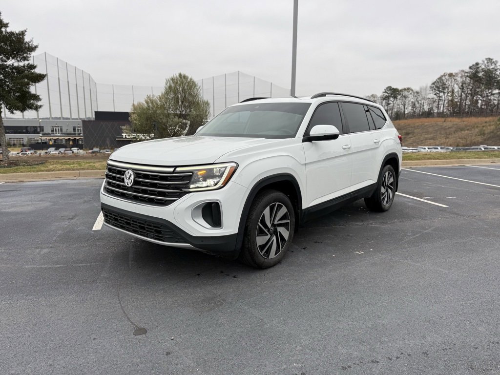 Used 2024 Volkswagen Atlas SE image 3