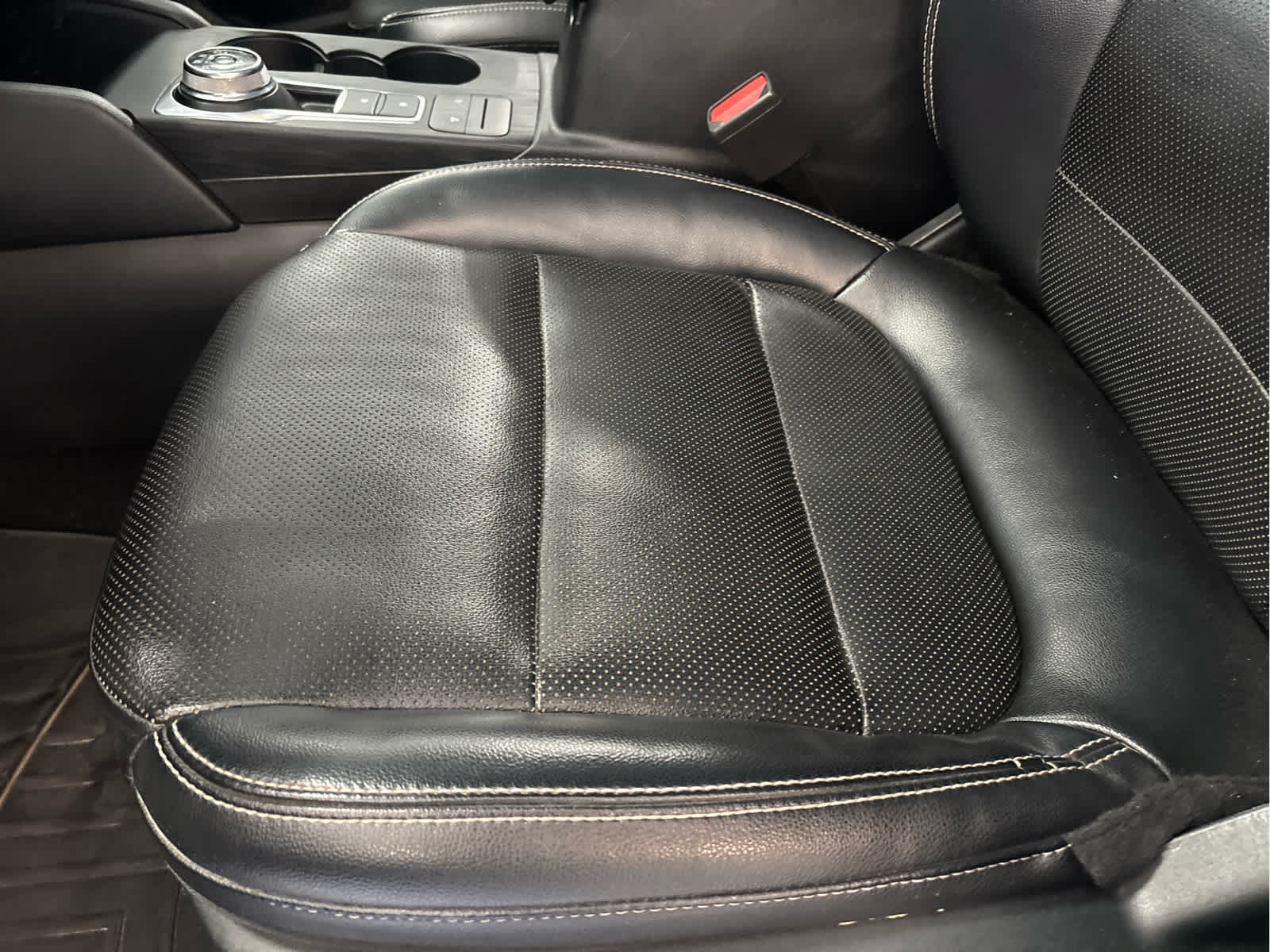 Certified 2022 Ford Escape SEL w/ Technology Package AWD/4WD image 27