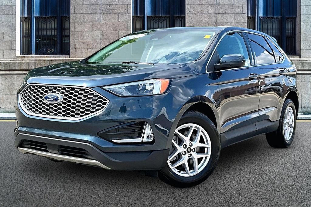 Certified 2023 Ford Edge SEL w/ Convenience Package AWD/4WD image 2