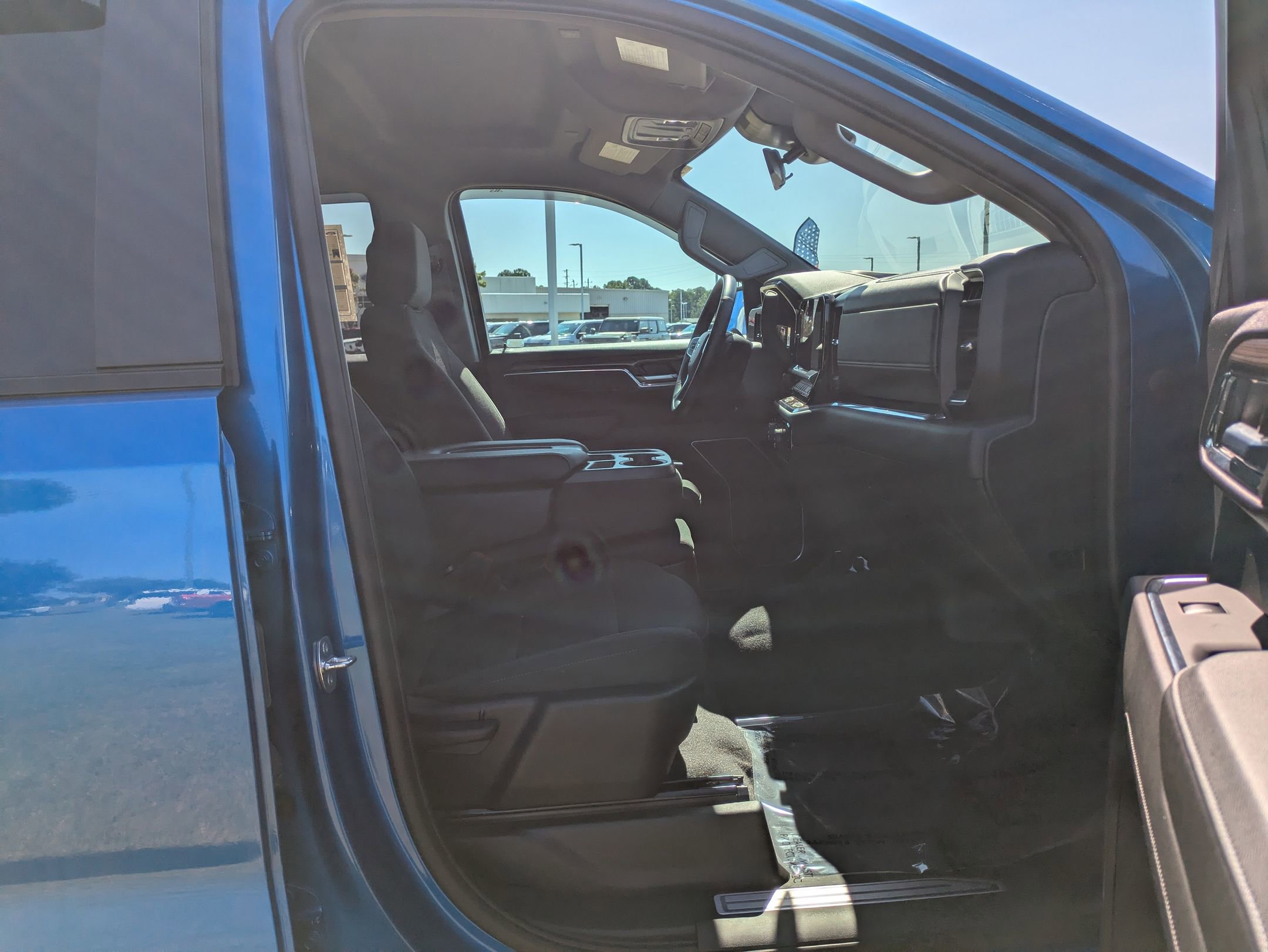 Used 2024 Chevrolet Silverado 1500 RST w/ Z71 Off-Road Package image 31