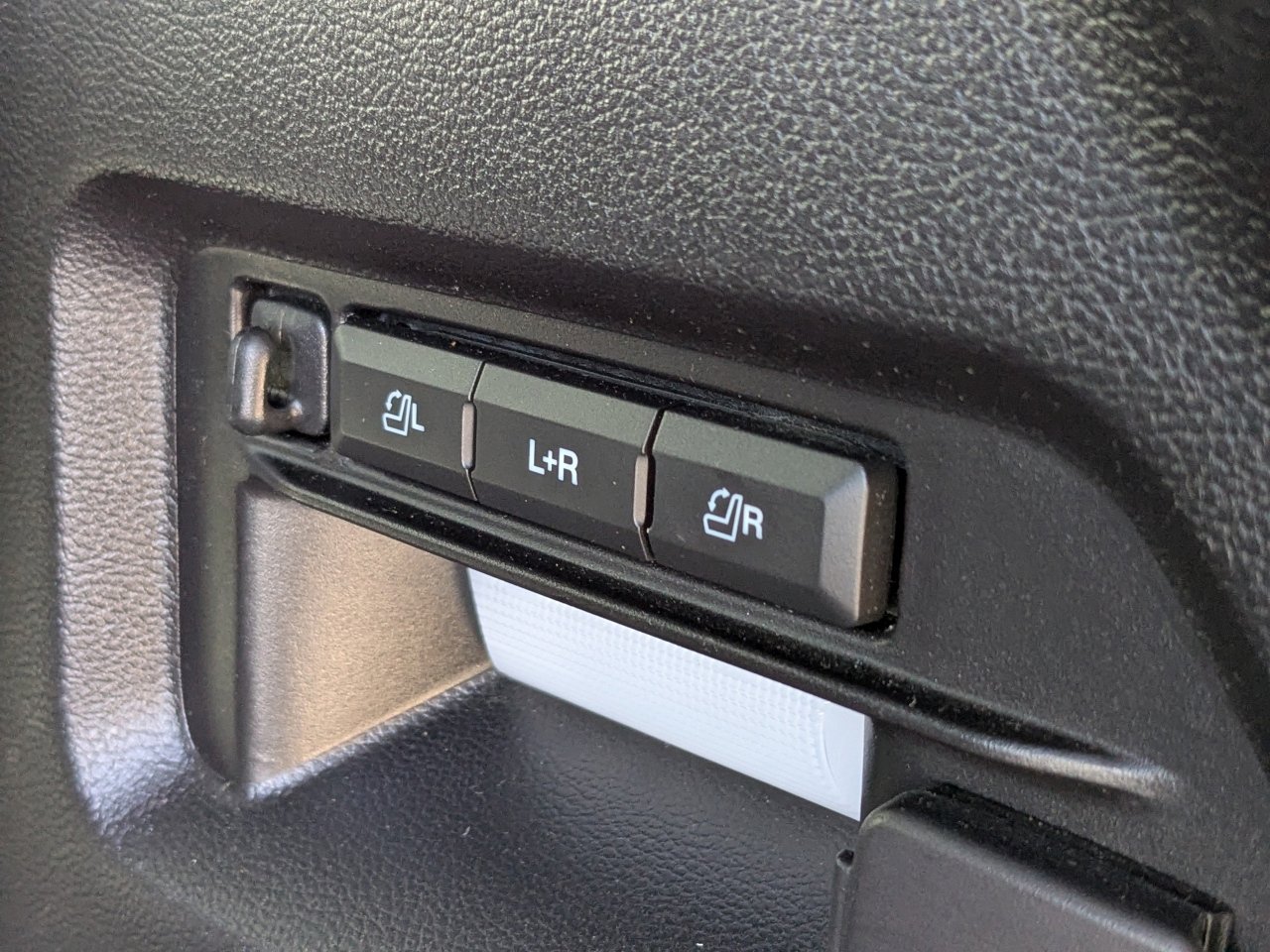 Certified 2020 Ford Explorer ST w/ Premium Technology Package image 15