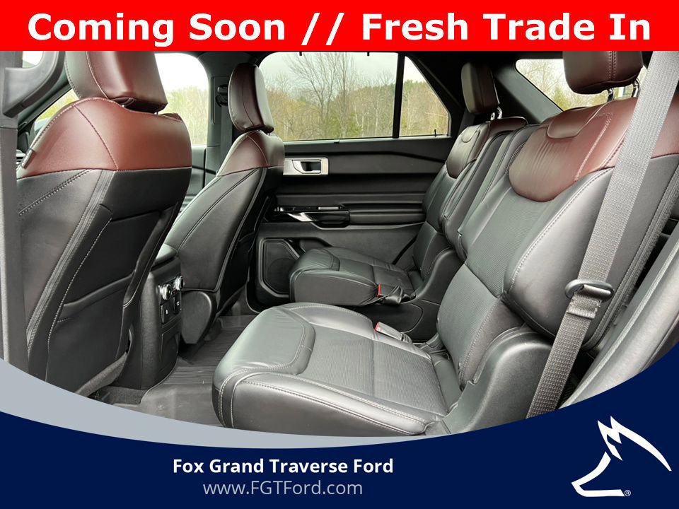 Certified 2023 Ford Explorer Platinum w/ Technology Package AWD/4WD image 9
