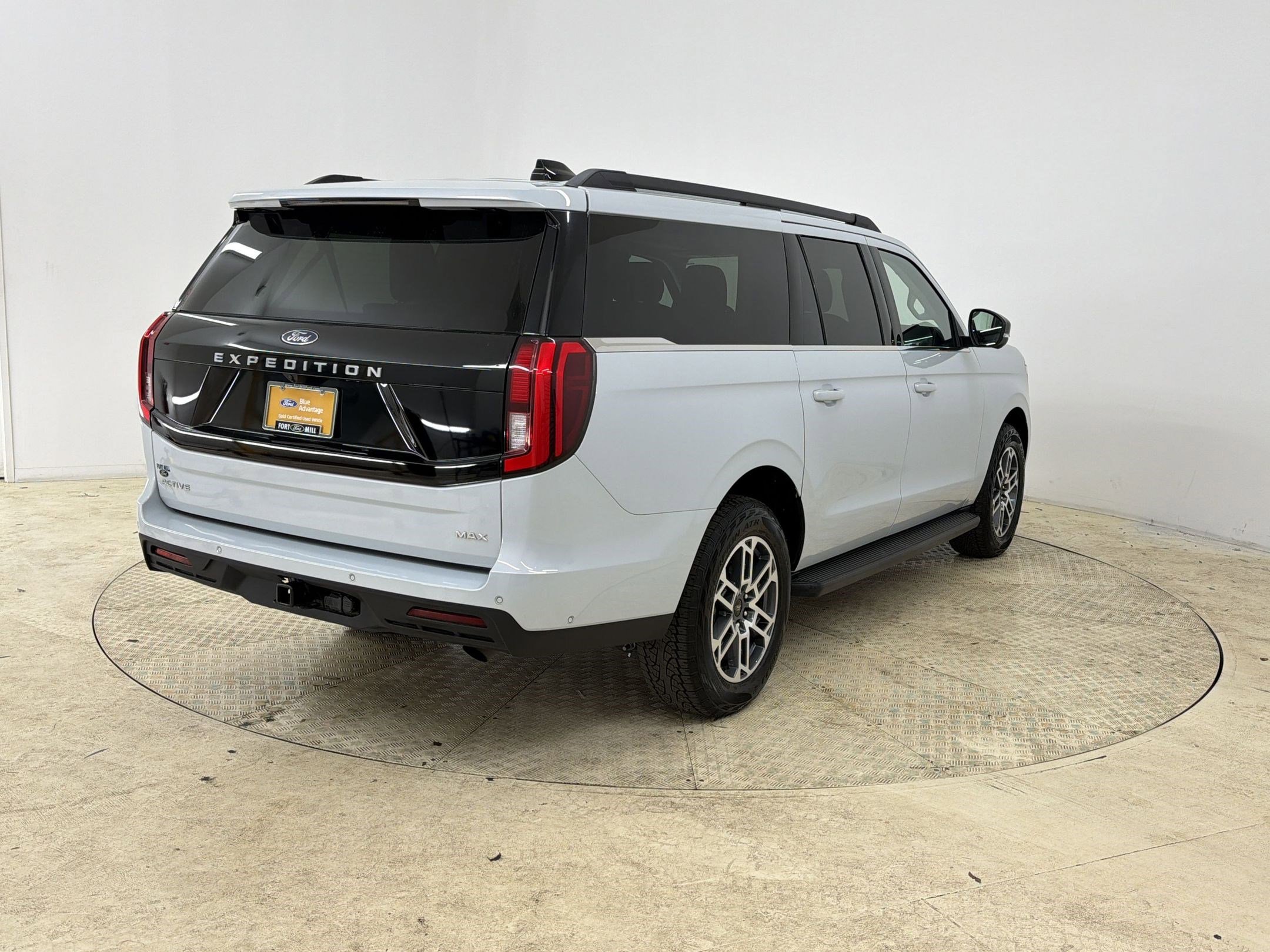 Certified 2025 Ford Expedition Max Active image 9