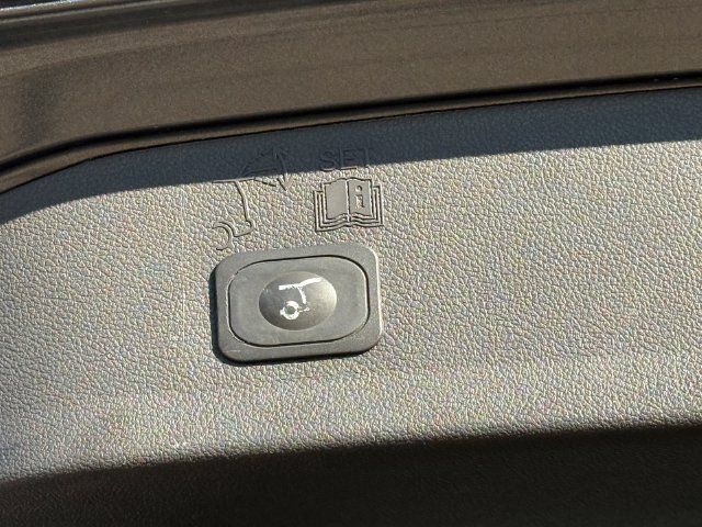 Certified 2017 Ford Escape SE w/ Equipment Group 201A AWD/4WD image 27
