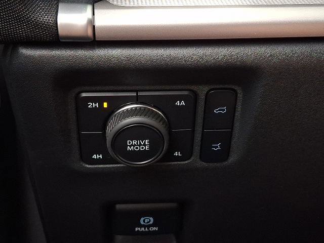 Certified 2025 Ford Expedition Active AWD/4WD image 23