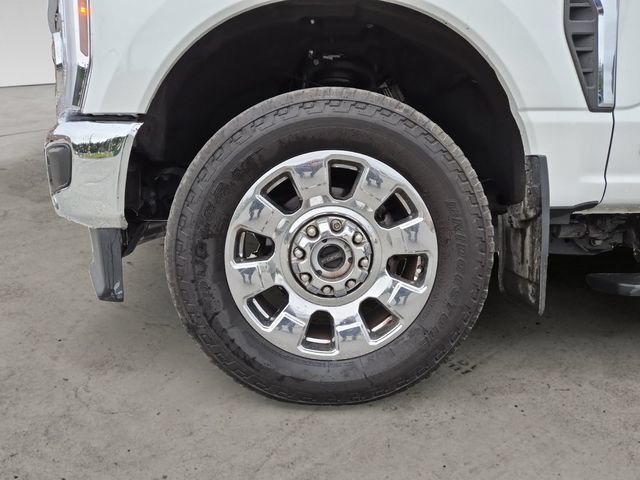Certified 2025 Ford F350 King Ranch AWD/4WD image 9