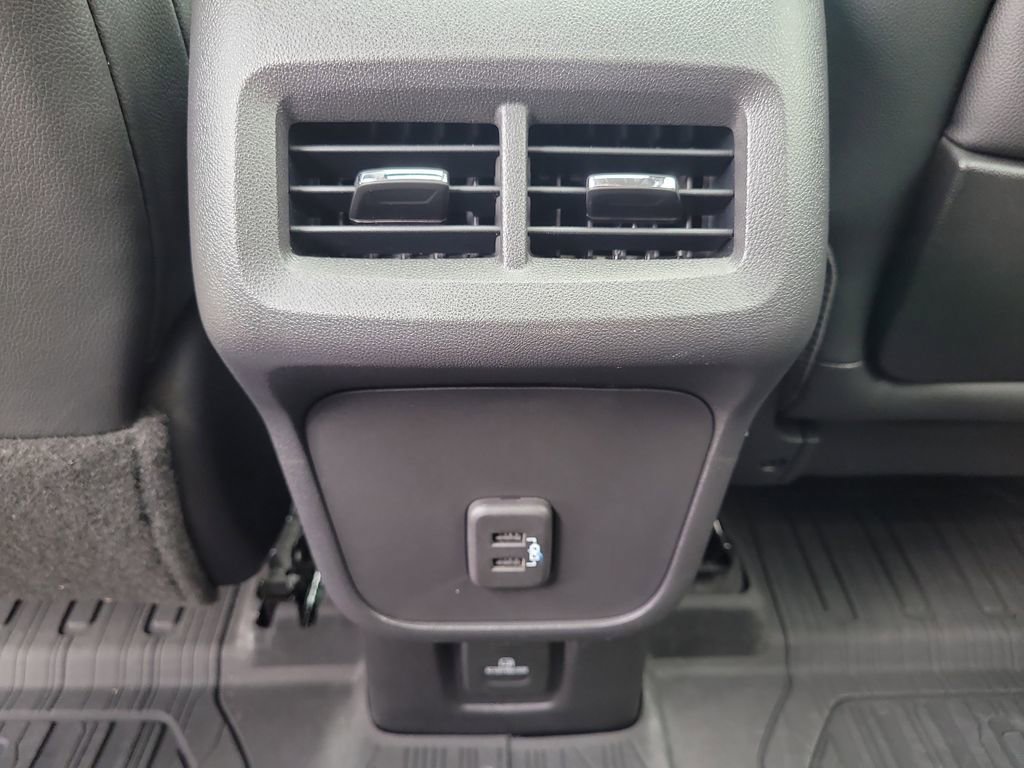 Used 2022 GMC Terrain SLT w/ Infotainment Package II AWD/4WD image 14