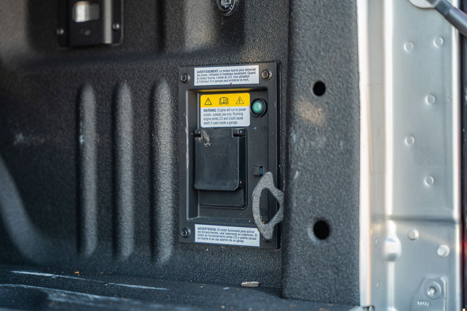 Certified 2024 Ford F250 Lariat w/ Black Appearance Package image 19