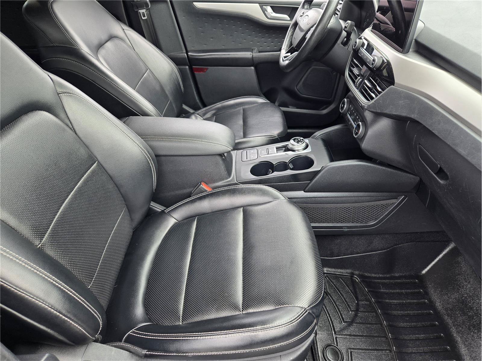 Certified 2020 Ford Escape SEL FWD image 13