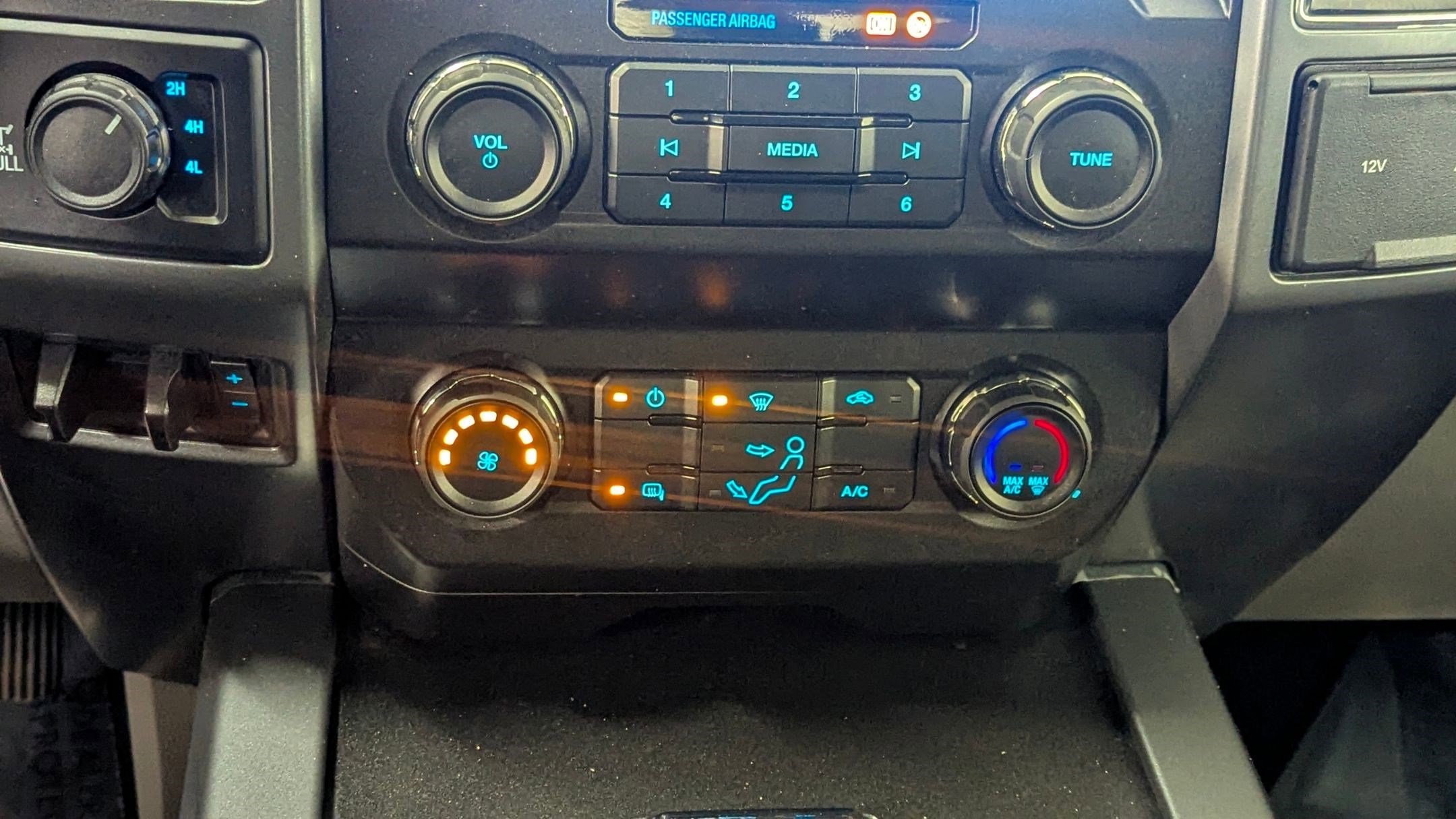 Certified 2022 Ford F250 XLT w/ FX4 Off-Road Package image 25