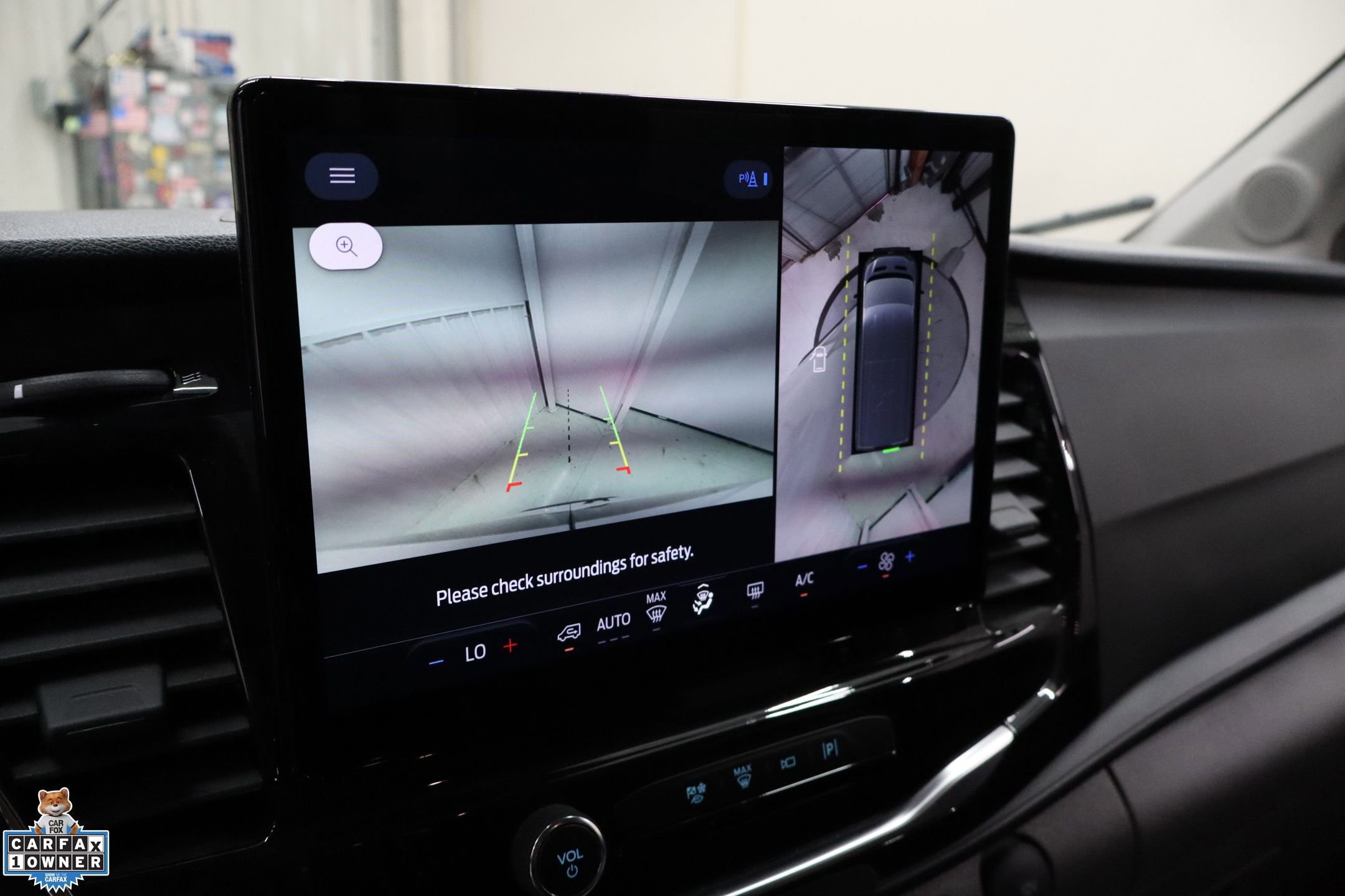 Certified 2025 Ford Transit 350 XLT image 21