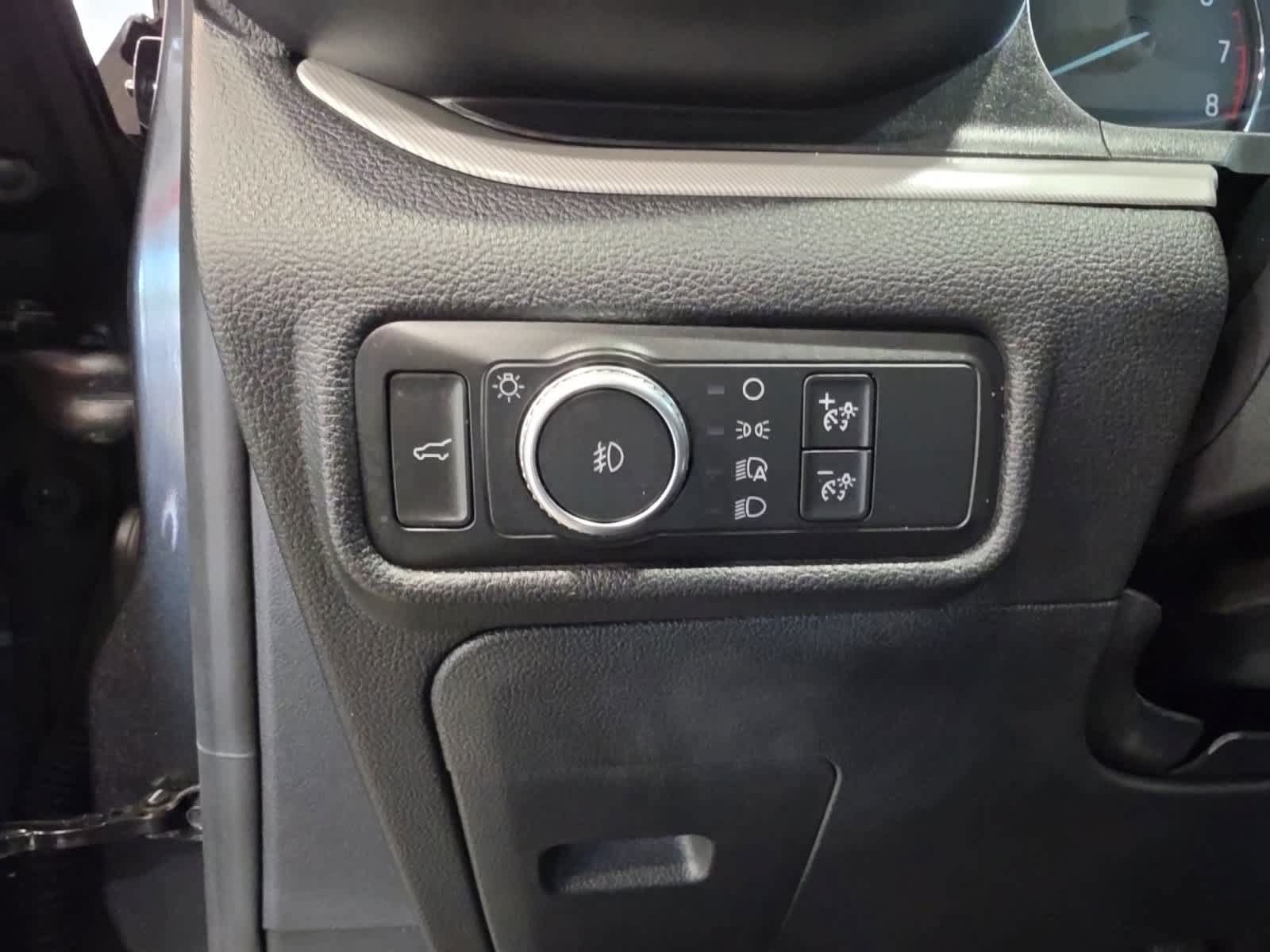 Certified 2020 Ford Explorer XLT w/ Equipment Group 202A AWD/4WD image 24