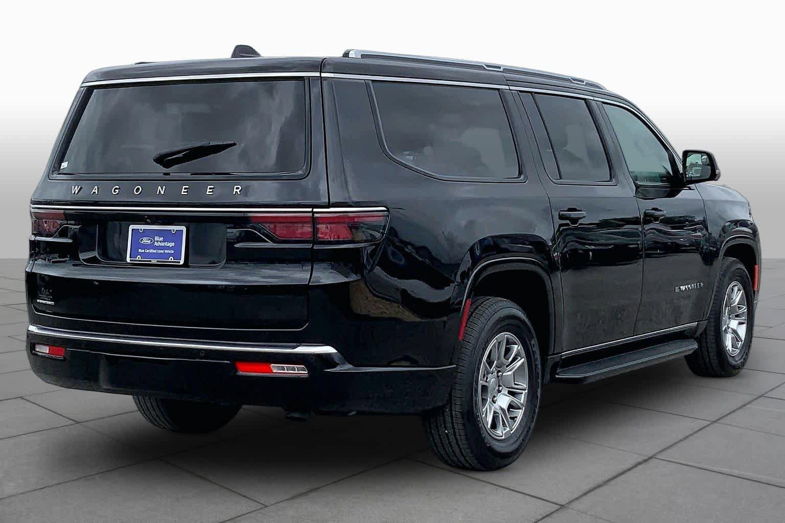 Used 2023 Jeep Wagoneer L 4WD w/ Convenience Group I image 13