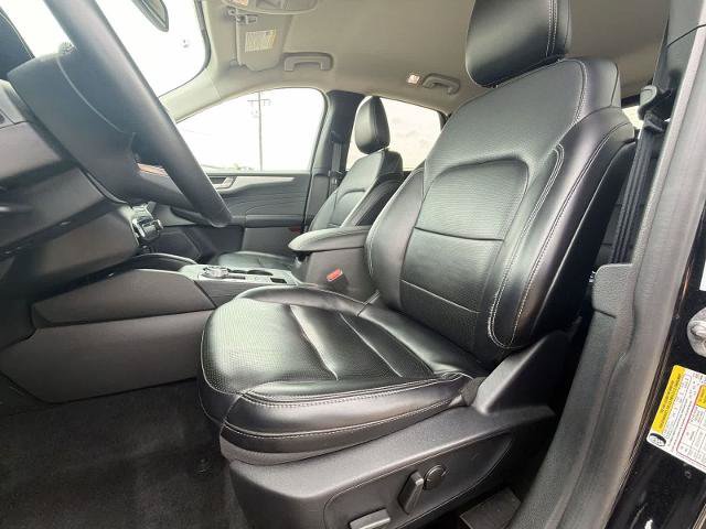 Certified 2024 Ford Escape Platinum AWD/4WD image 16