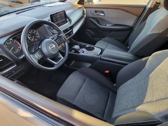 Used 2023 Nissan Rogue SV FWD image 3