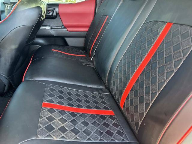 Used 2022 Toyota Tacoma SR5 RWD image 17