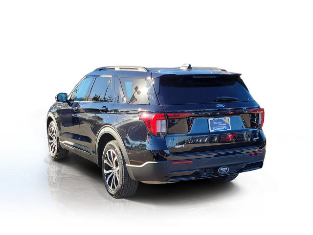 Certified 2025 Ford Explorer ST-Line AWD/4WD image 5