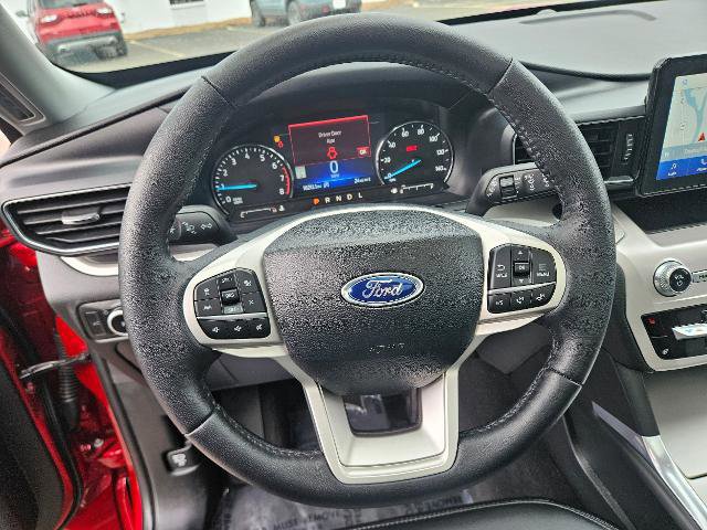 Certified 2024 Ford Explorer XLT w/ Equipment Group 202A AWD/4WD image 17