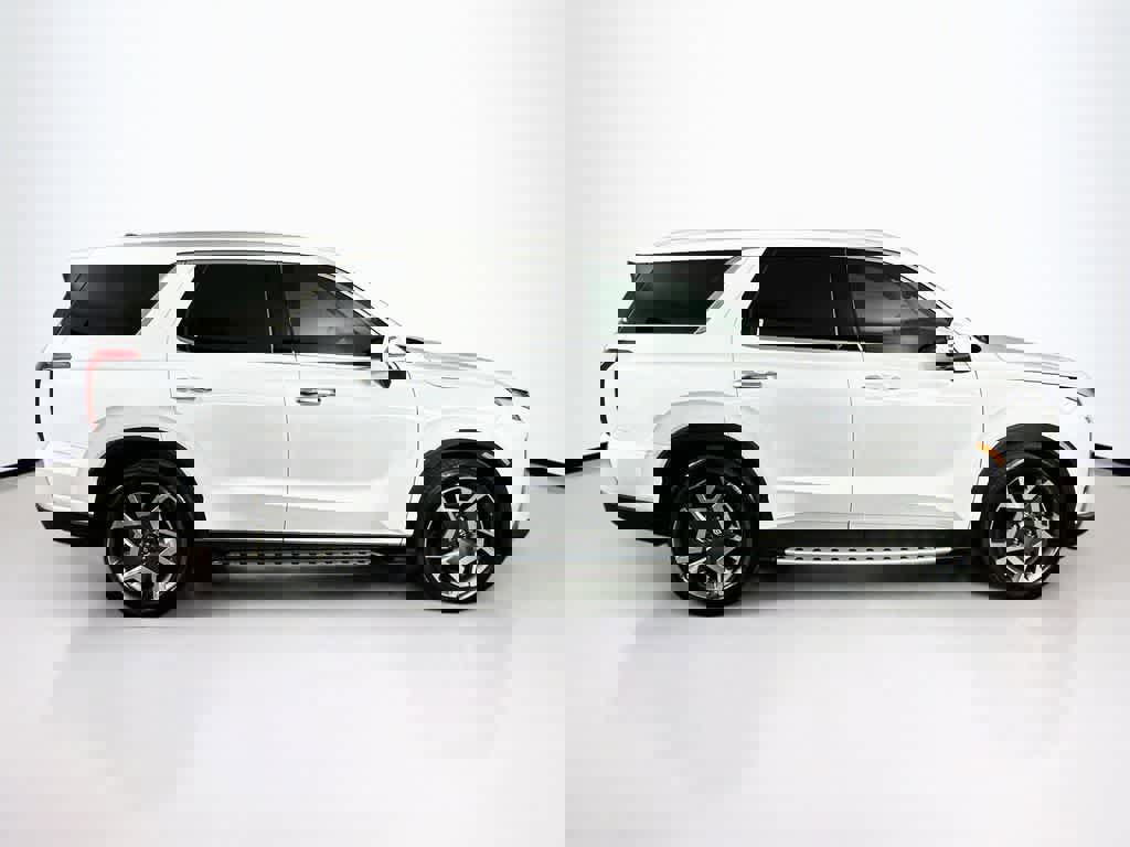 Used 2025 Hyundai Palisade SEL FWD image 24