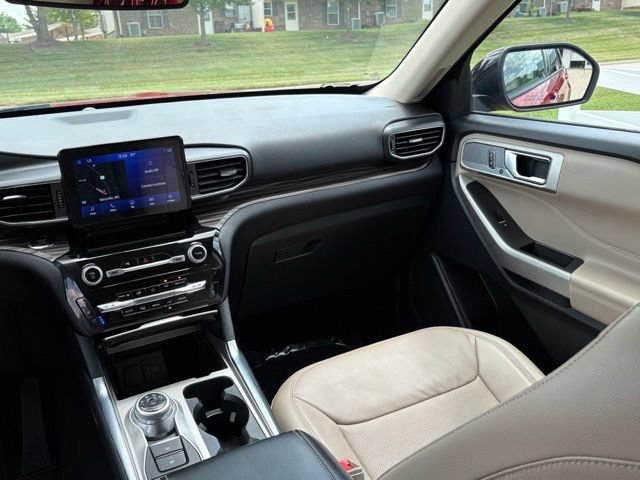 Certified 2023 Ford Explorer Limited AWD/4WD image 26
