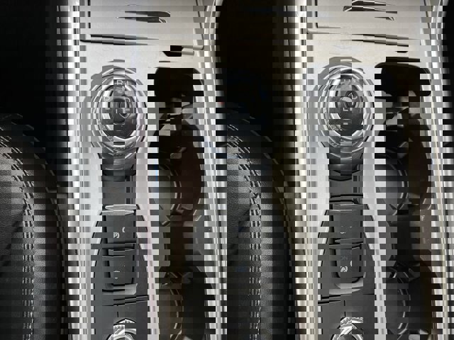 Certified 2022 Ford Explorer XLT w/ Equipment Group 202A image 33