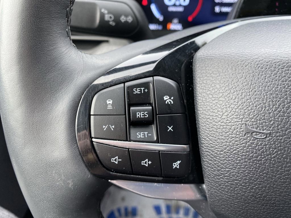 Certified 2025 Ford Explorer Platinum image 36