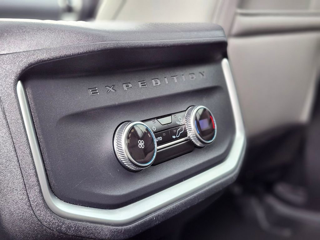 Certified 2025 Ford Expedition Max Active image 17