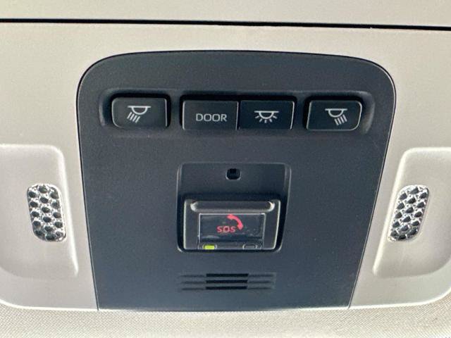 Used 2022 Toyota Camry XSE FWD image 19
