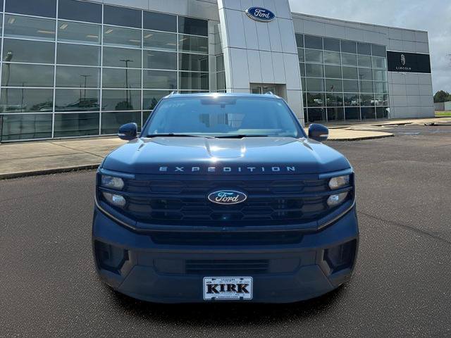 Certified 2025 Ford Expedition Active AWD/4WD image 13